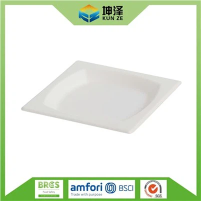 Bela kvadratna posoda